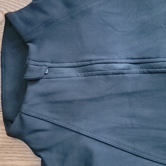 Danskin Pullover Fleece Athletic Top - Picture 2 of 6